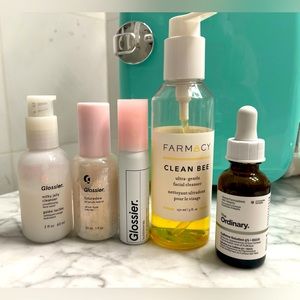 GLOSSIER, FARMACY AND ORDINARY BEAUTY / SKINCARE SET!!
